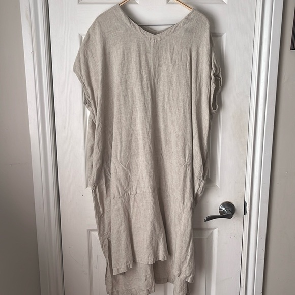 Artemesia Thea Dress - Picture 2 of 9